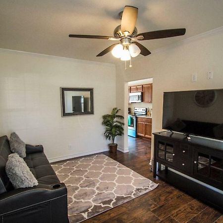 Hays St Cozy Remodeled 2Br/2Ba House Sleeps 8 Daire San Antonio Dış mekan fotoğraf